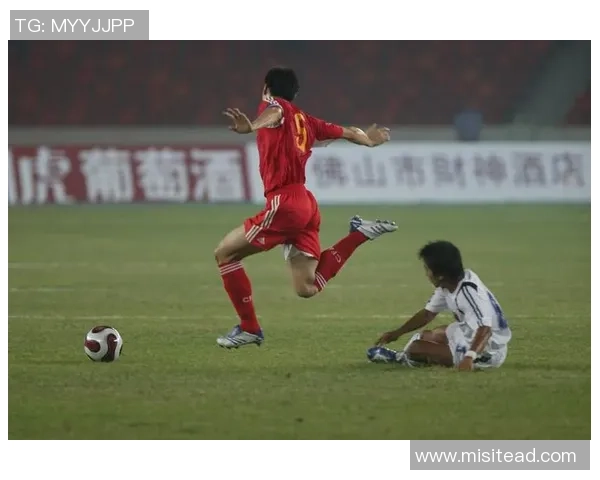 足球球星绿幕拍摄幕后揭秘展现赛场内外的真实瞬间