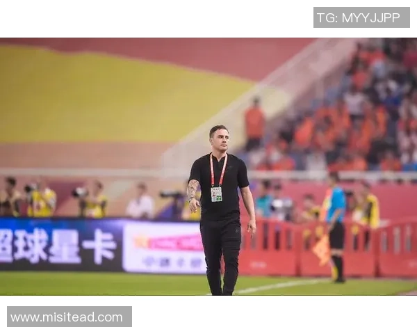 韦世豪实况足球球星卡解析：技术特点与赛场表现全面剖析